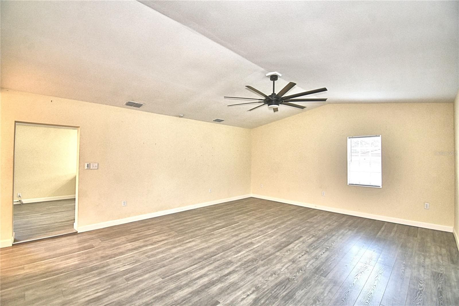 Single Family Residence at 3225 OAKLAND RD N, LAKELAND, photo 7 of 64