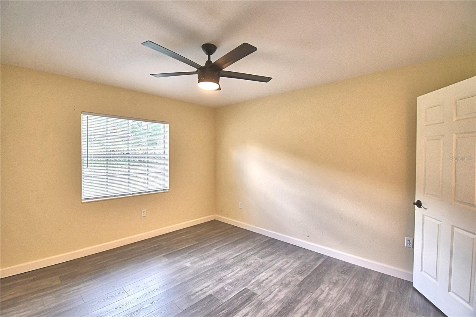 Single Family Residence at 3225 OAKLAND RD N, LAKELAND, photo 32 of 64