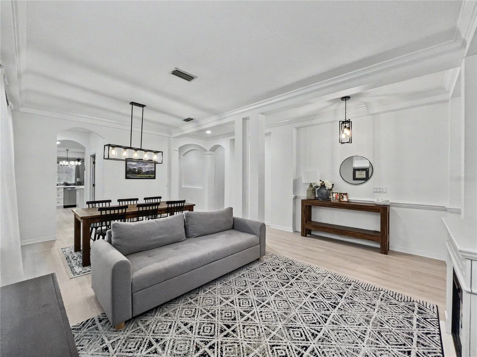 Single Family Residence at 12909 CRAGSIDE LN, WINDERMERE, photo 6 of 38