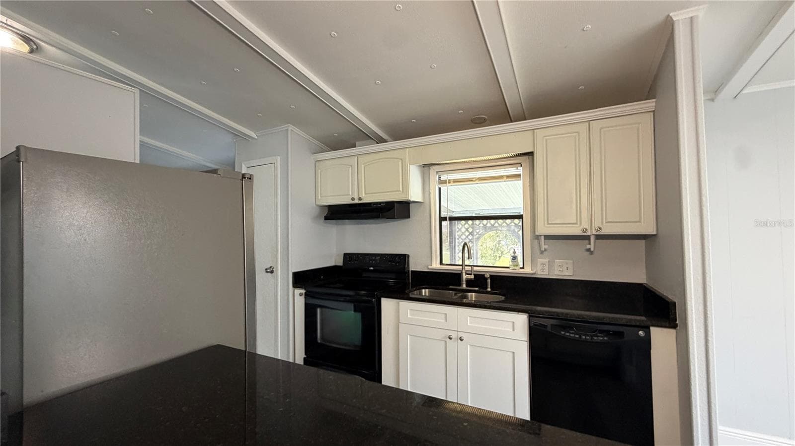 Manufactured Home at 2310 LAKOTA LN, ST CLOUD, photo 15 of 35