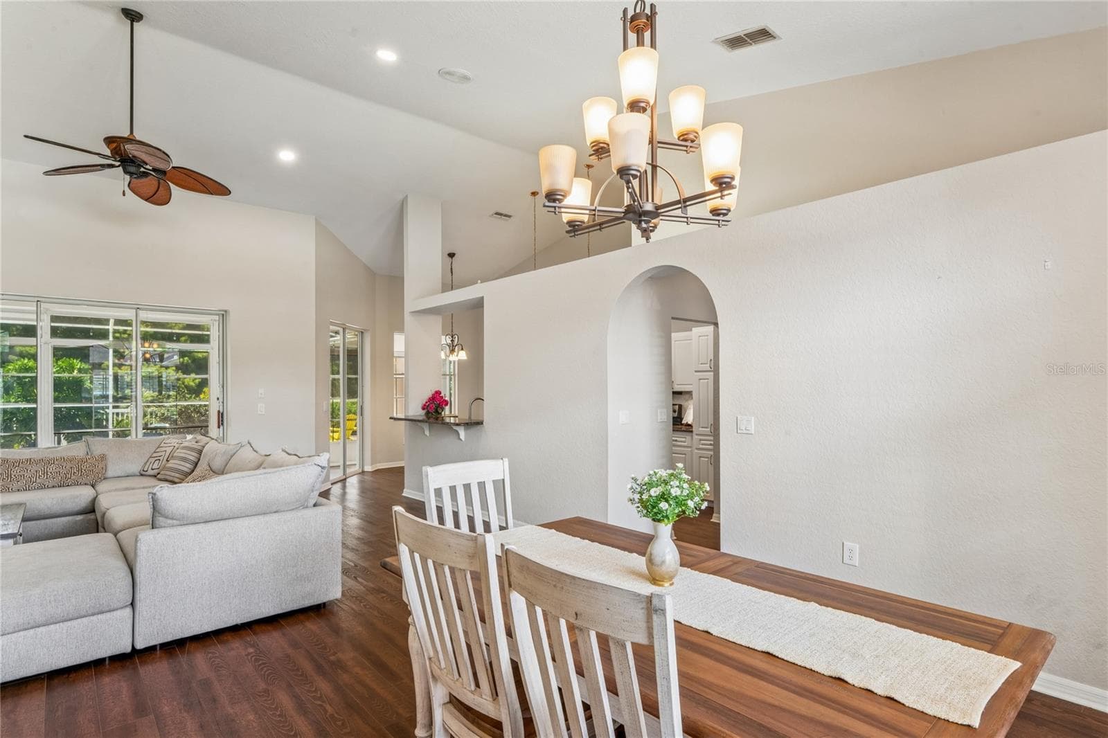 Dining area - 23218 CYPRESS TRAIL DR, LUTZ