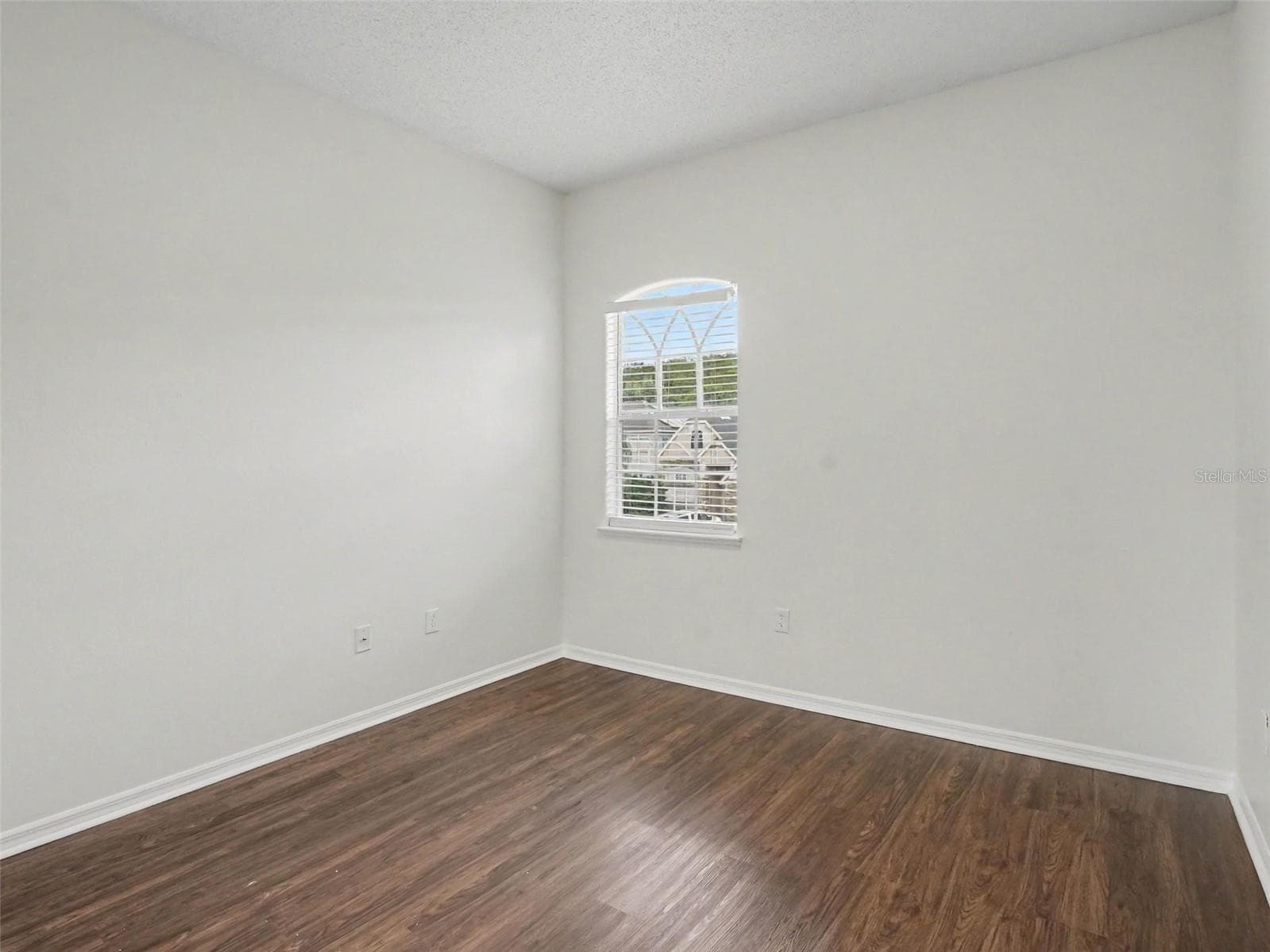 Single Family Residence at 2220 SAND ARBOR CIR, ORLANDO, photo 9 of 31