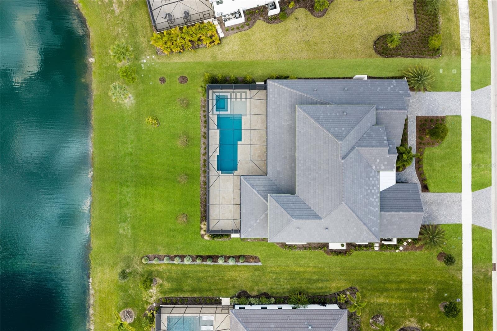 Single Family Residence at 17129 WATERWORKS TER, VENICE, photo 3 of 92