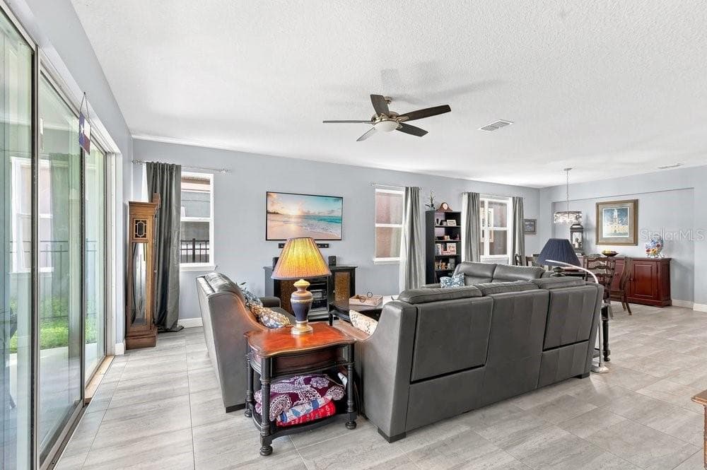 Single Family Residence at 16773 WINGSPREAD LOOP, WINTER GARDEN, photo 11 of 58
