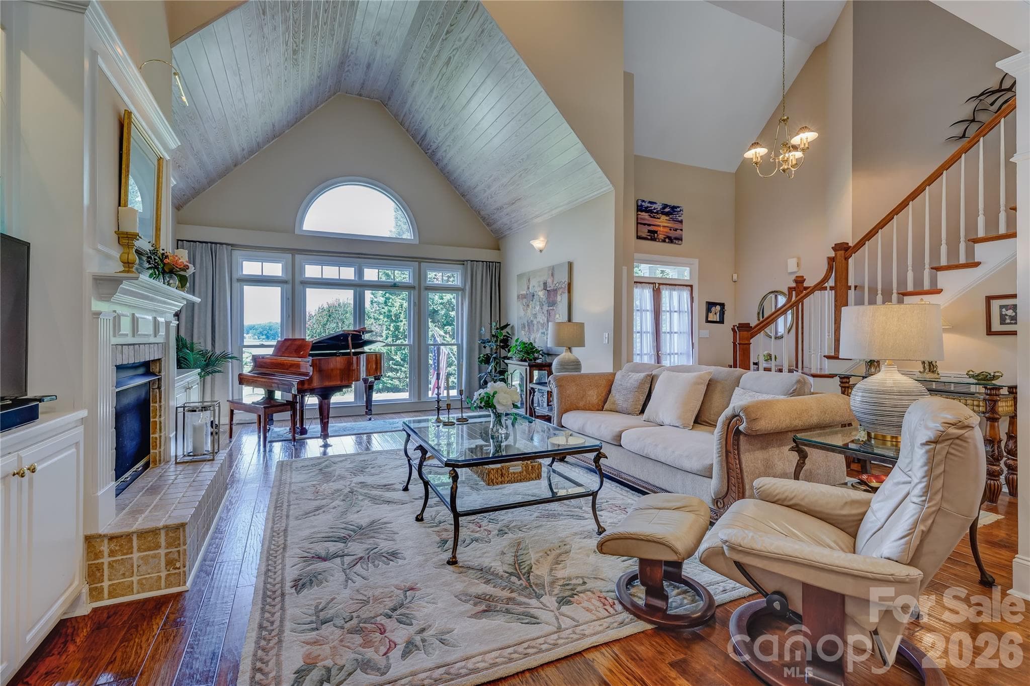 Single Family Residence at 946 Lake Club Drive, Rock Hill, photo 6 of 48