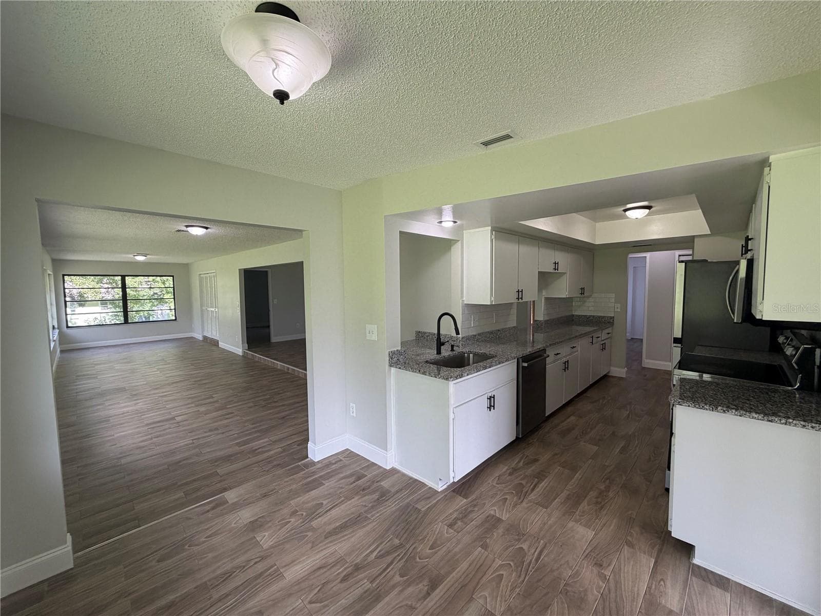 Single Family Residence at 15 SHUMARD CT E, HOMOSASSA, photo 2 of 30