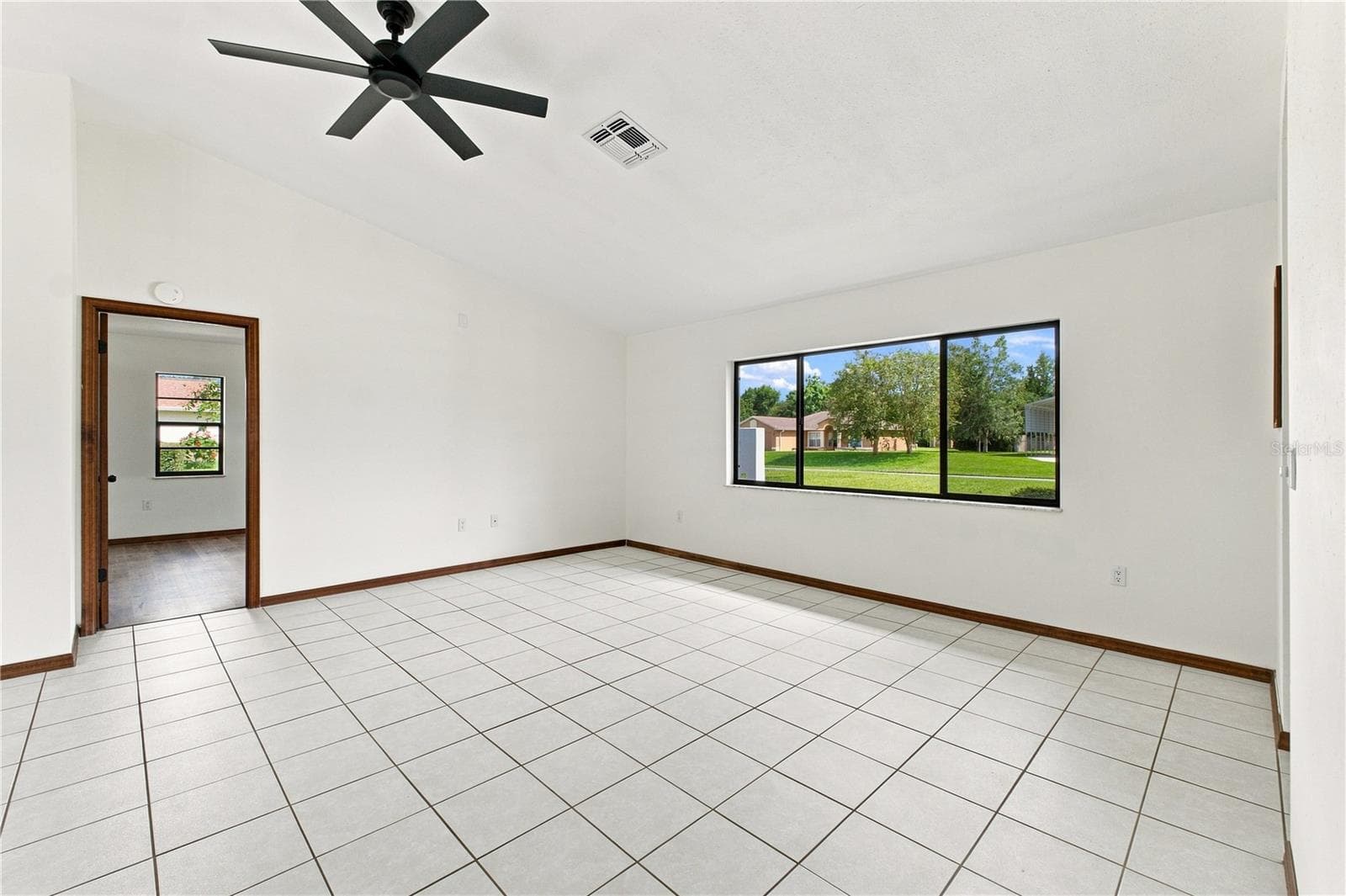 LIVING ROOM - 15125 WILLOWOOD LN, SPRING HILL