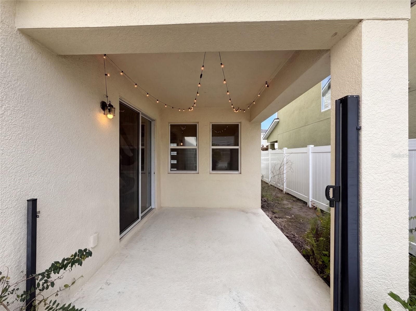 Single Family Residence at 11945 GLOBE ST, ORLANDO, photo 5 of 33