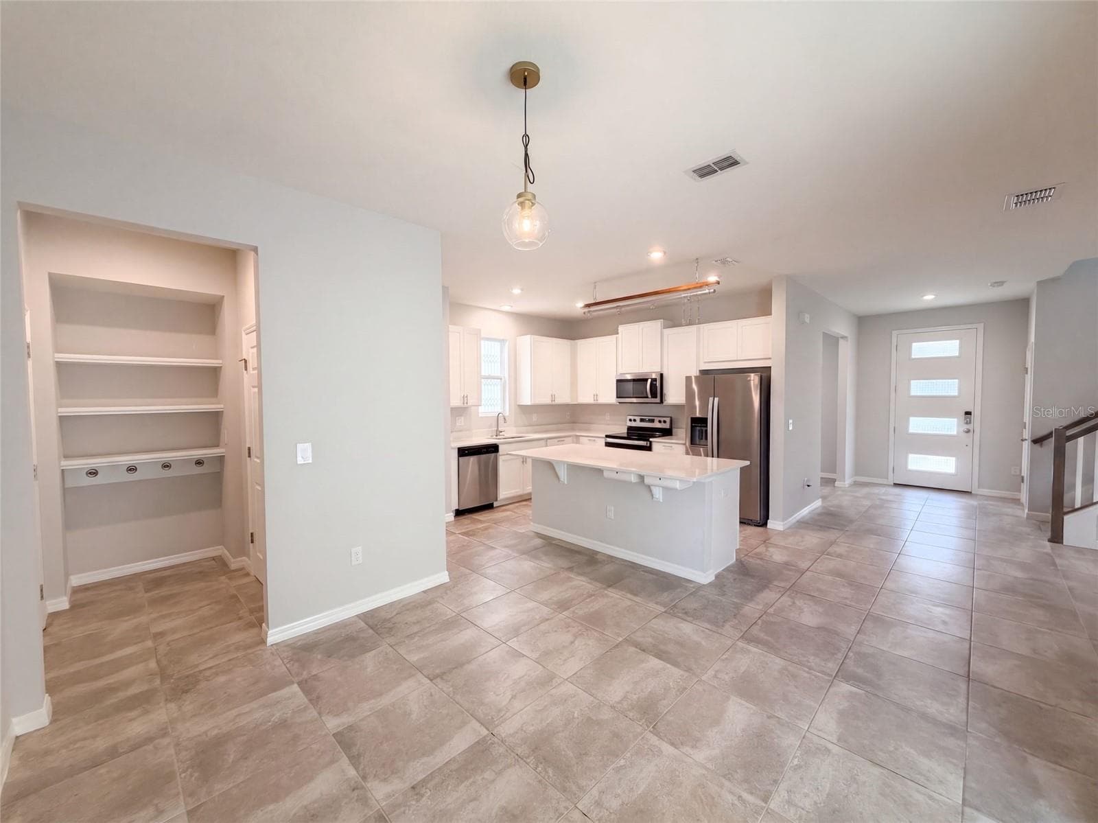 Single Family Residence at 11945 GLOBE ST, ORLANDO, photo 10 of 33