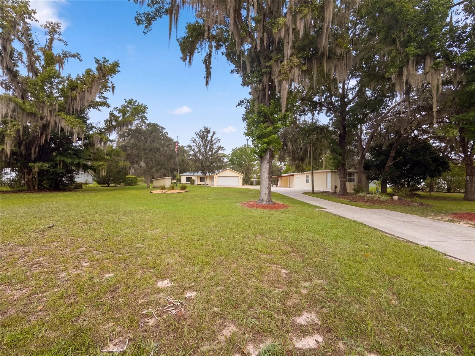 Single Family Residence at 1784 S CARRIAGE TER, HOMOSASSA, photo 2 of 51