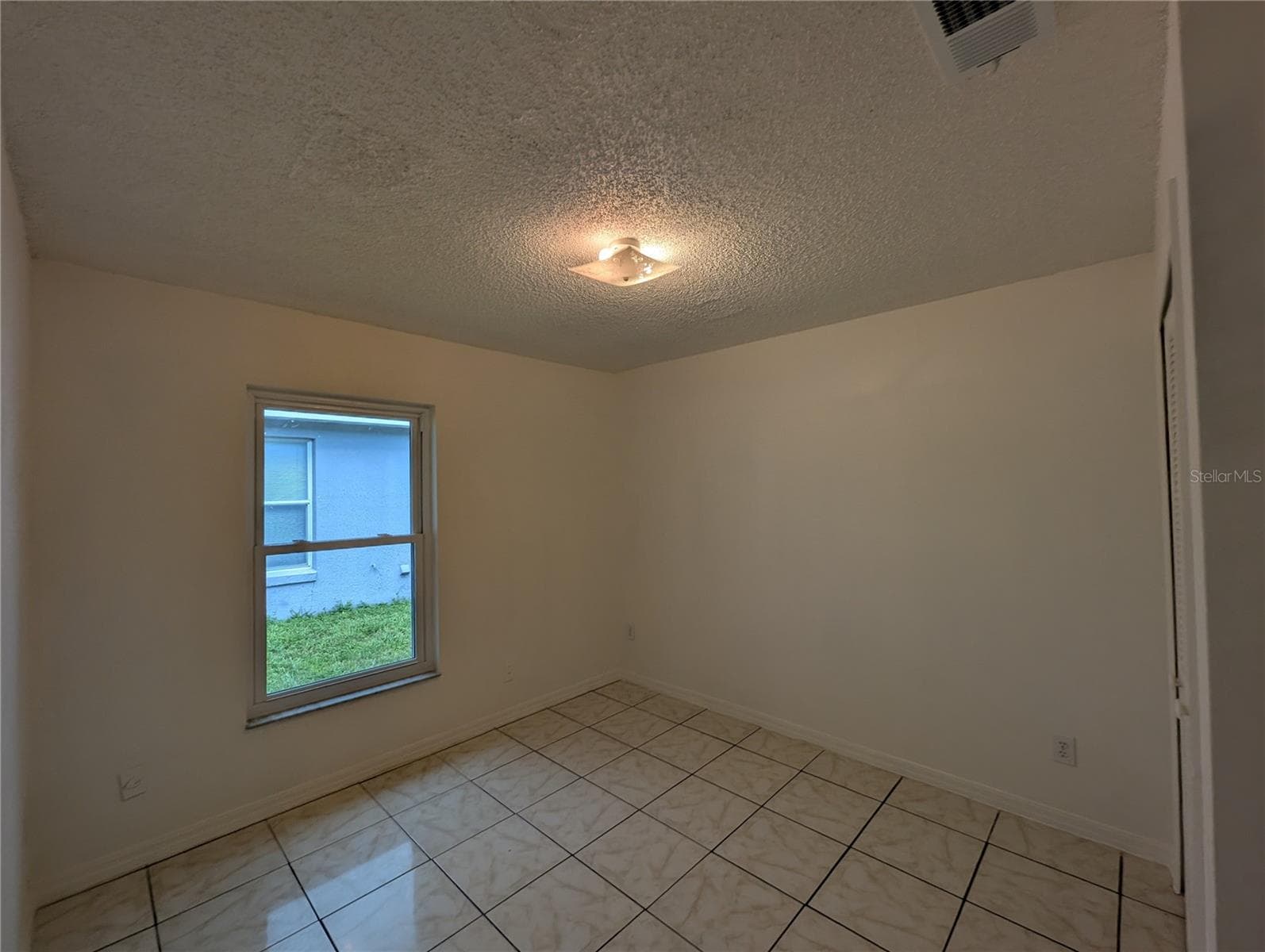Single Family Residence at 970 LITTLE CREEK RD, ORLANDO, photo 13 of 16