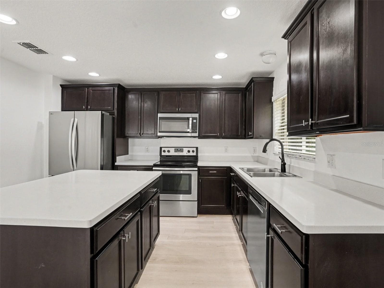 Single Family Residence at 1512 NATURE TRL, KISSIMMEE, photo 10 of 33
