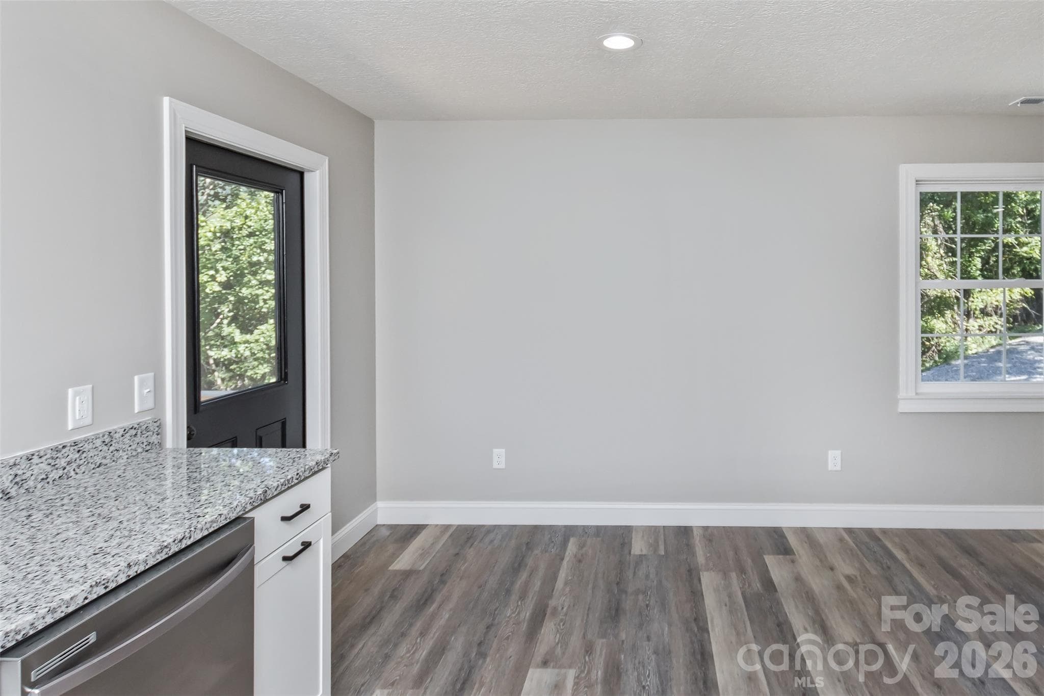Kitchen looking into dining room area - 340 Matthew Lane, Canton