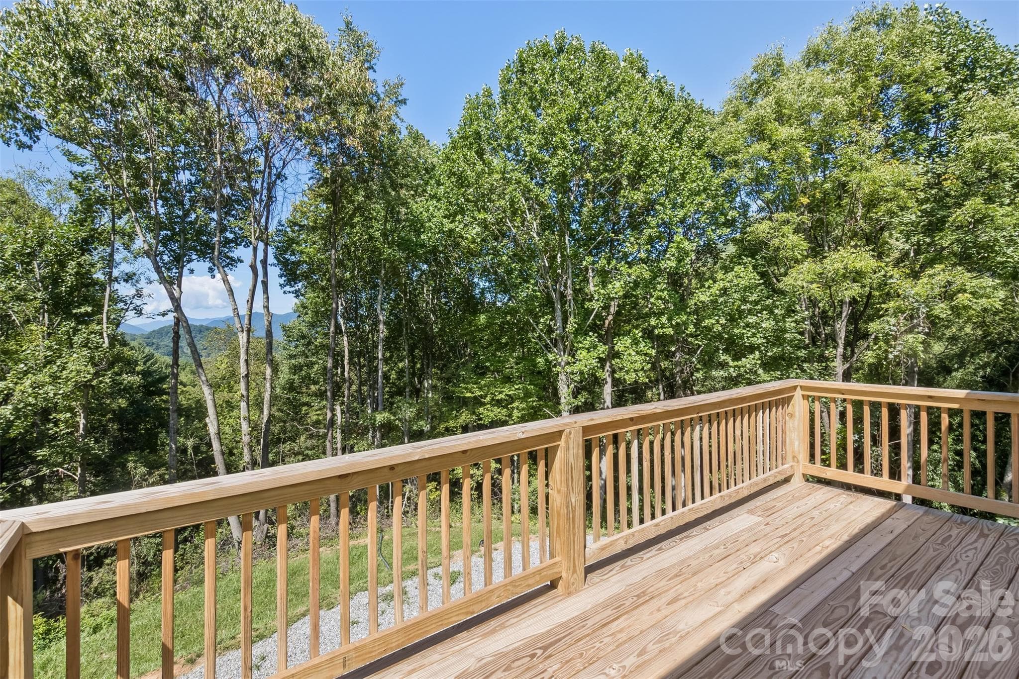 Large back deck - 340 Matthew Lane, Canton