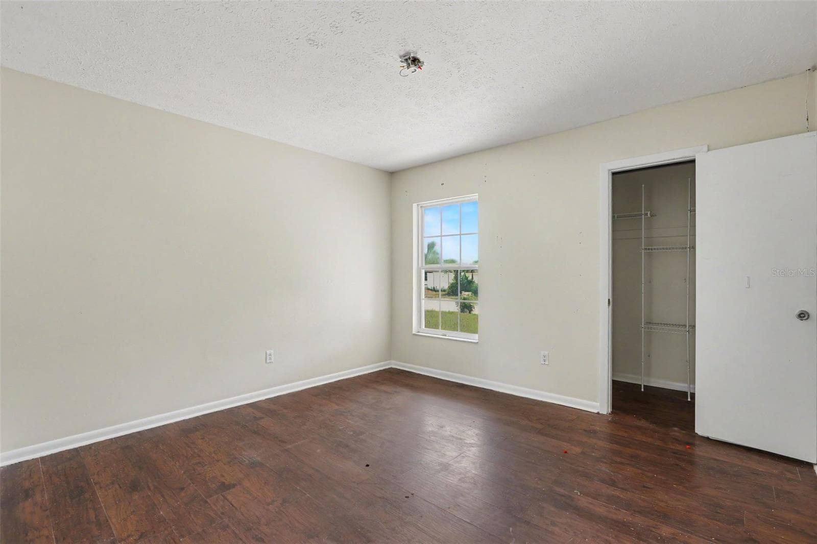 Single Family Residence at 2265 VILLAGE CT, BRANDON, photo 12 of 15