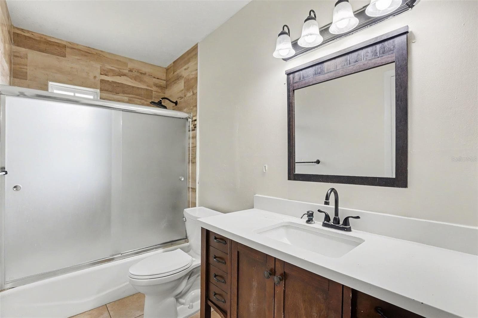 Single Family Residence at 2265 VILLAGE CT, BRANDON, photo 13 of 15