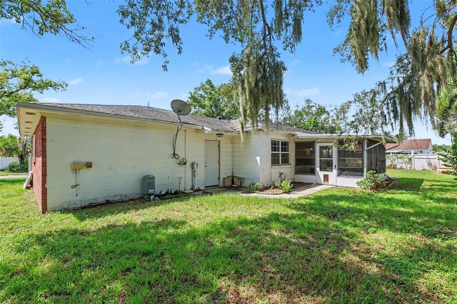 Single Family Residence at 2265 VILLAGE CT, BRANDON, photo 15 of 15