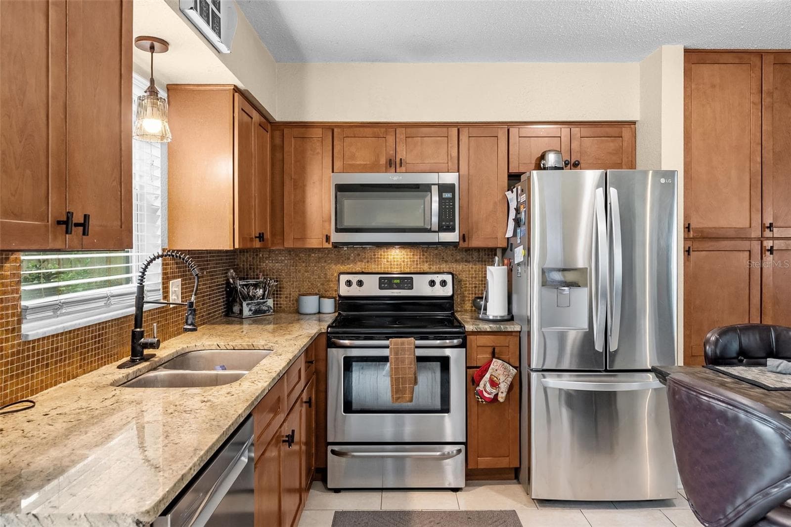Single Family Residence at 11199 TEMPLE AVE, SEMINOLE, photo 14 of 36