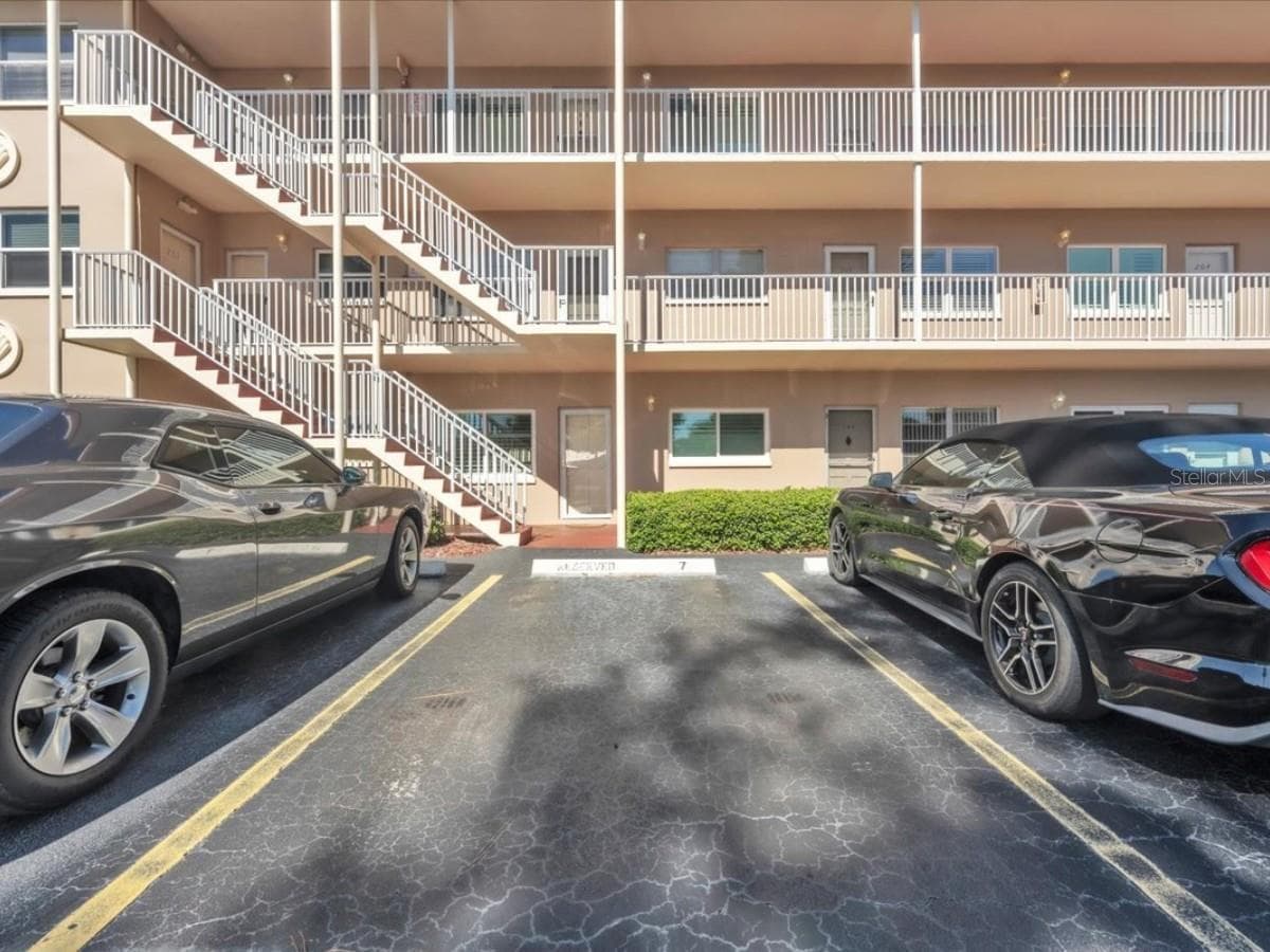 Condominium at 6645 1ST AVE N #102, ST PETERSBURG, photo 3 of 24