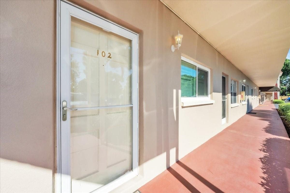 Condominium at 6645 1ST AVE N #102, ST PETERSBURG, photo 5 of 24