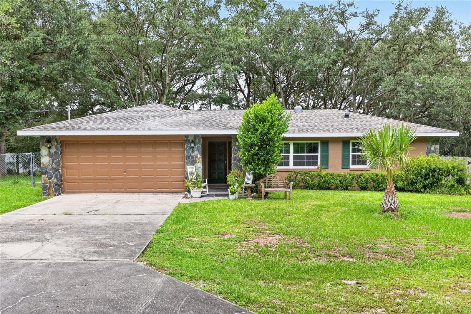 Single Family Residence at 19831 SW NIGHTINGALE DR, DUNNELLON, photo 2 of 56
