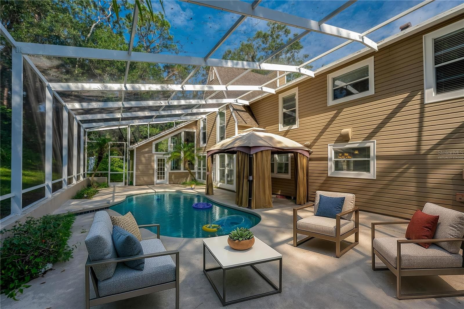 Virtually Staged - 2081 PENNSYLVANIA DR, DELAND