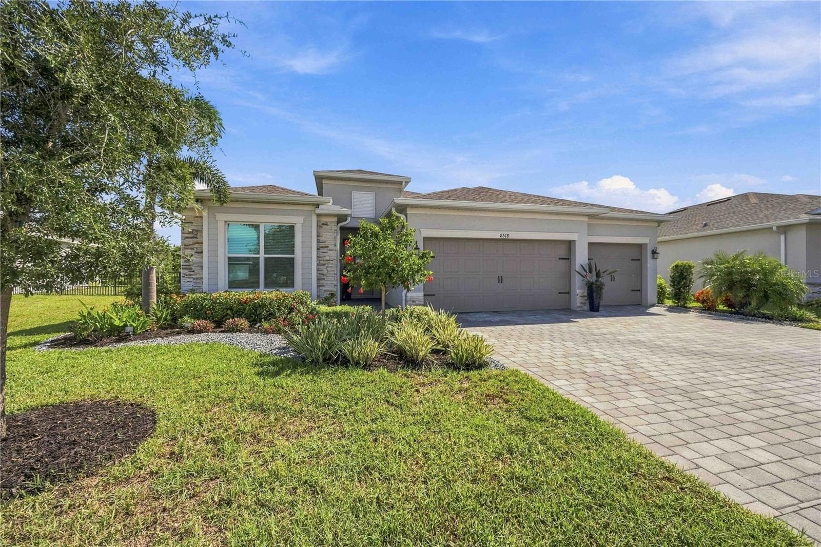 8518 SAINT KITTS CIR