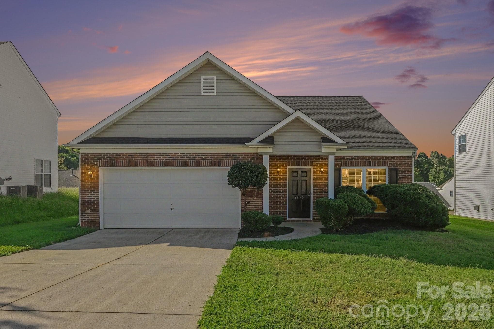 8935 Hedge Maple Road