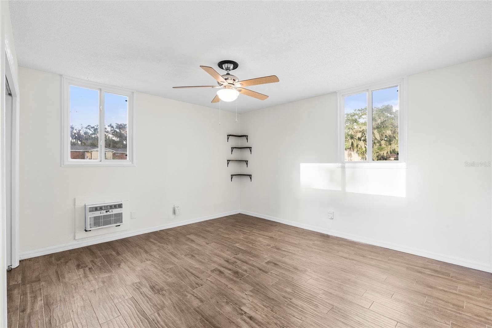 Mother in law - 18200 CYPRESS COVE LN, LUTZ