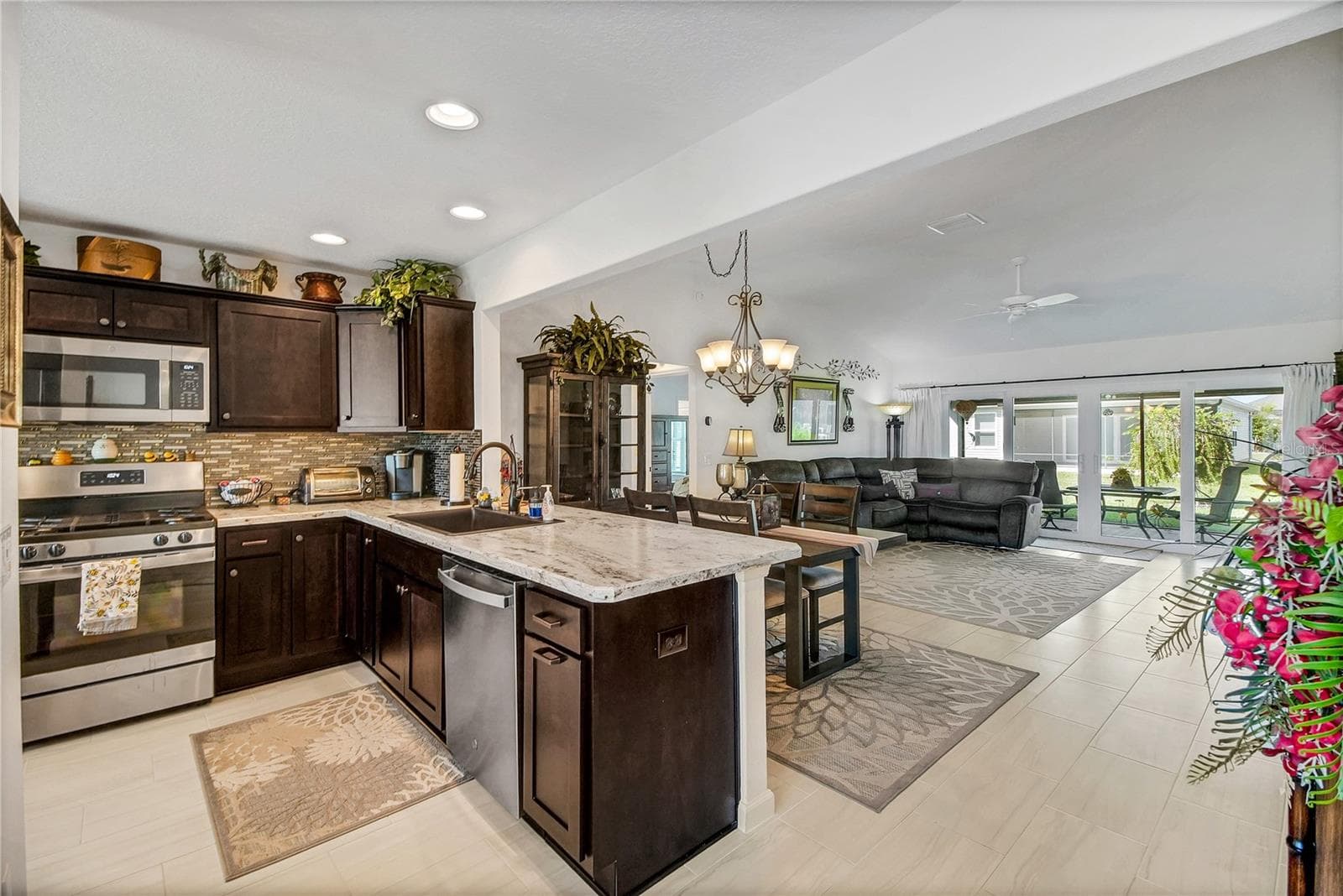 Single Family Residence at 939 EBLING LOOP, THE VILLAGES, photo 17 of 91