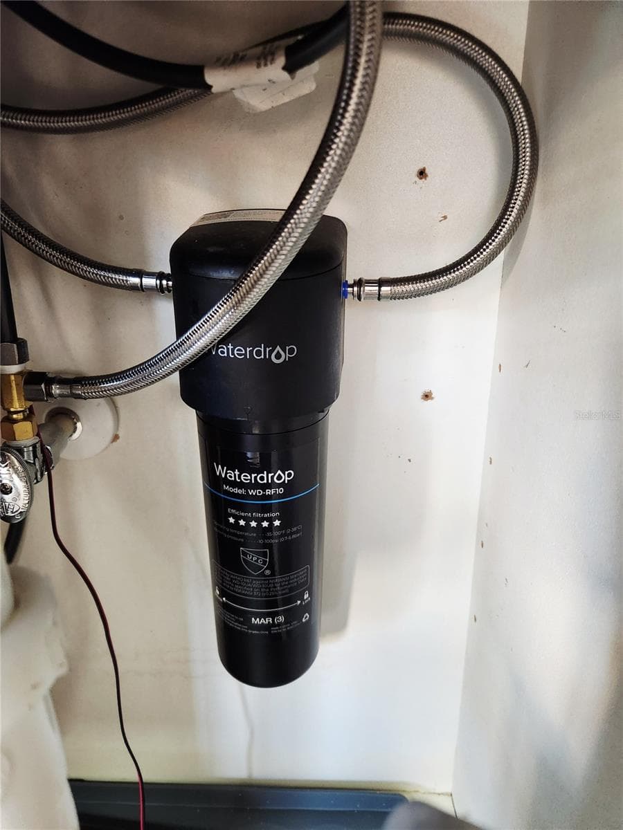 Under Sink Water filtration - 2733 VIA CIPRIANI #820B, CLEARWATER