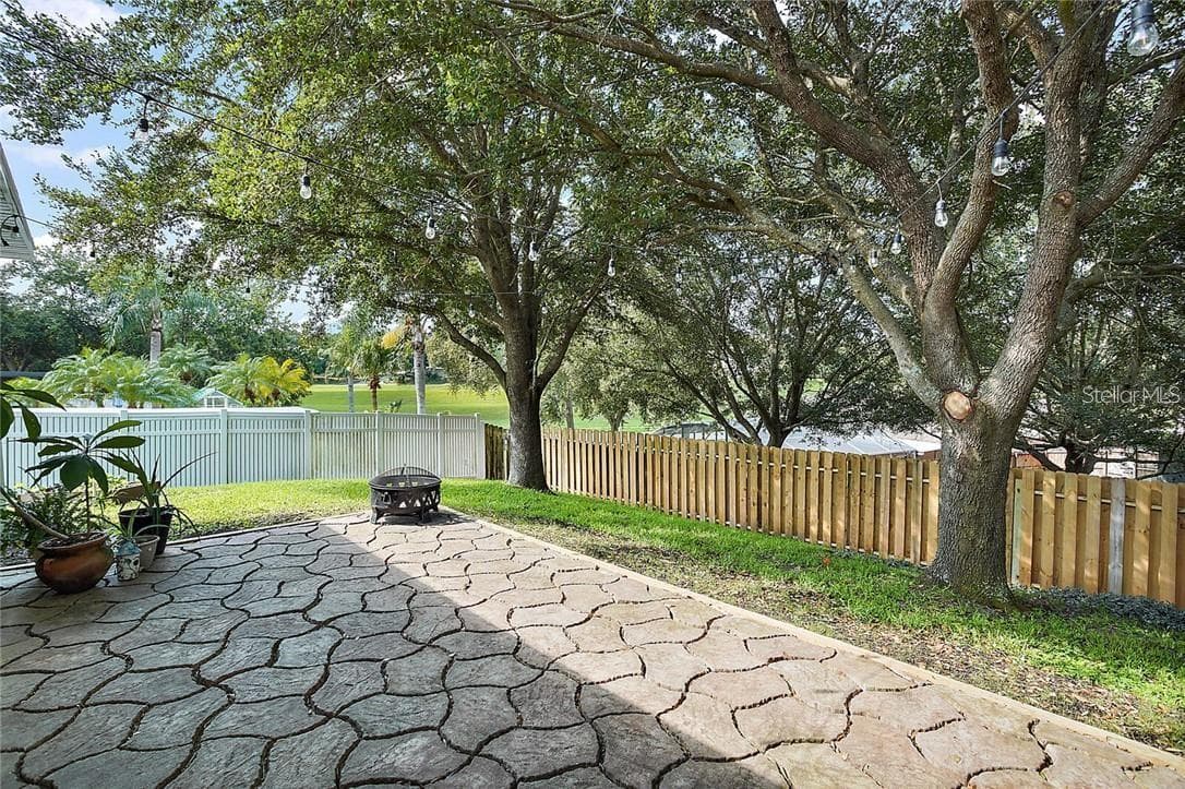 Single Family Residence at 1306 RAIN FOREST LN, MINNEOLA, photo 4 of 38