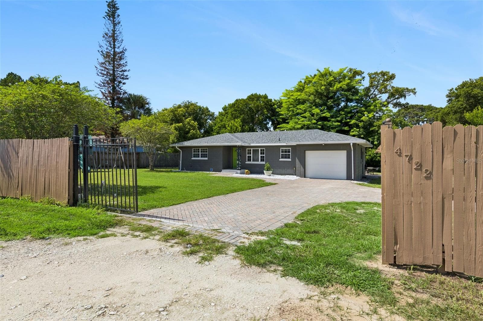 Single Family Residence at 4722 N ORANGE BLOSSOM TRL, MOUNT DORA, photo 3 of 25