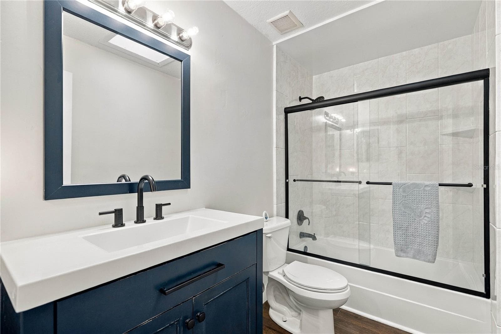 Single Family Residence at 6610 ORANGE KNOLL DR, BELLE ISLE, photo 23 of 43