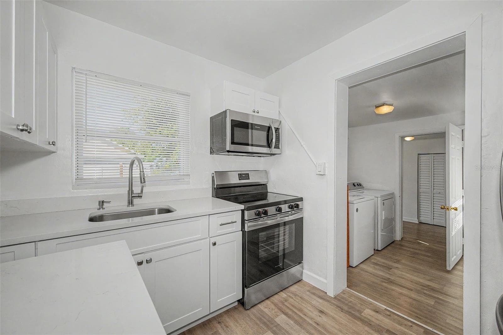 Renovated Kitchen - 1001 QUEEN ST S, ST PETERSBURG