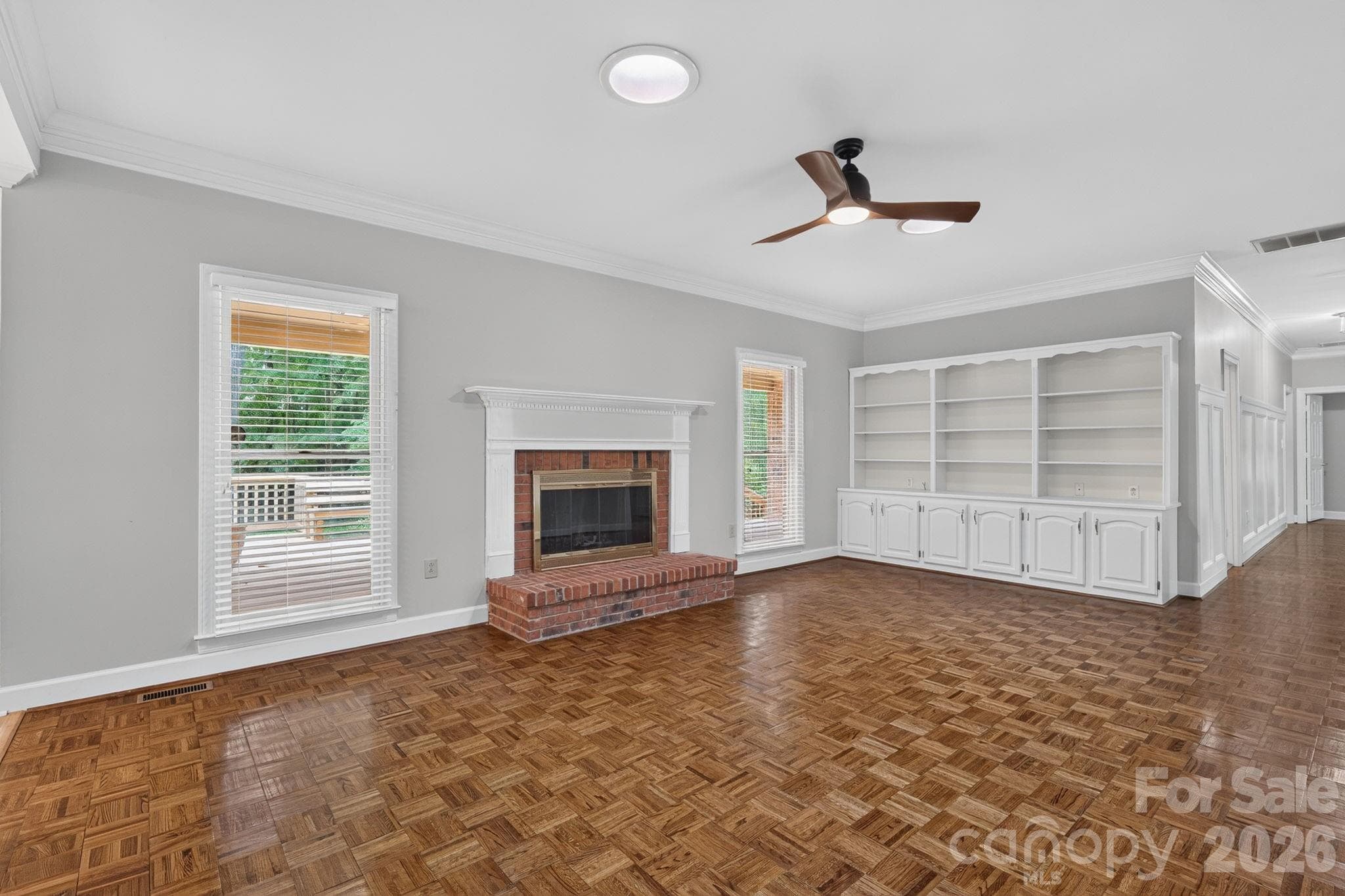 Cozy Living room with fireplace and built-ins - 3517 Honeysuckle Drive, Matthews