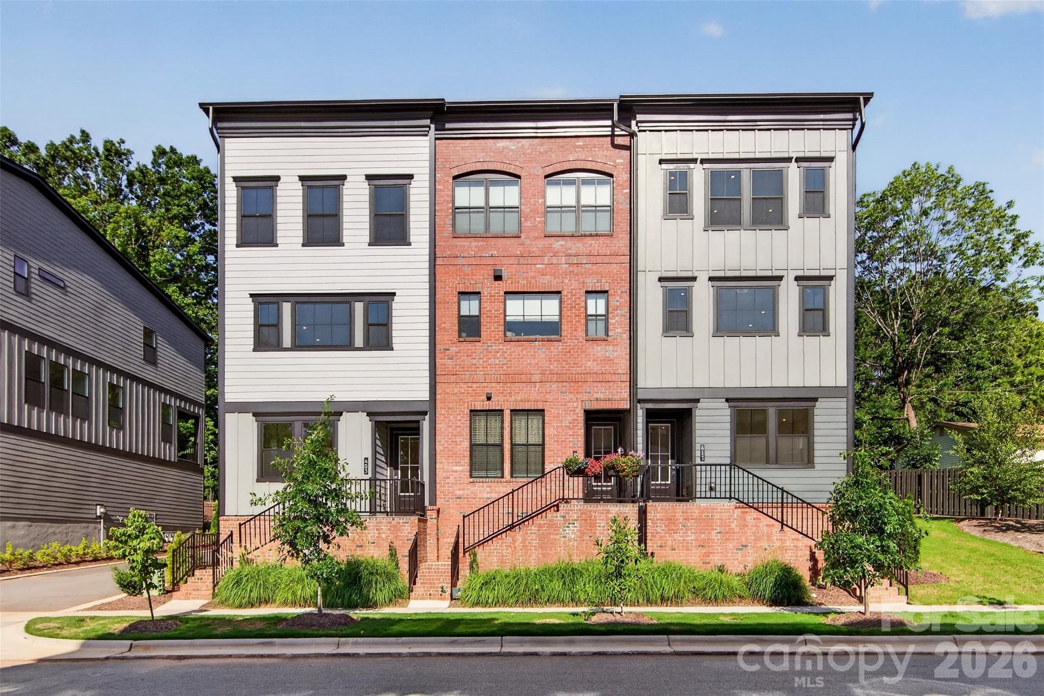 Low-maintenance in Historic downtown Waxhaw - 411 Old Town Village Road, Waxhaw