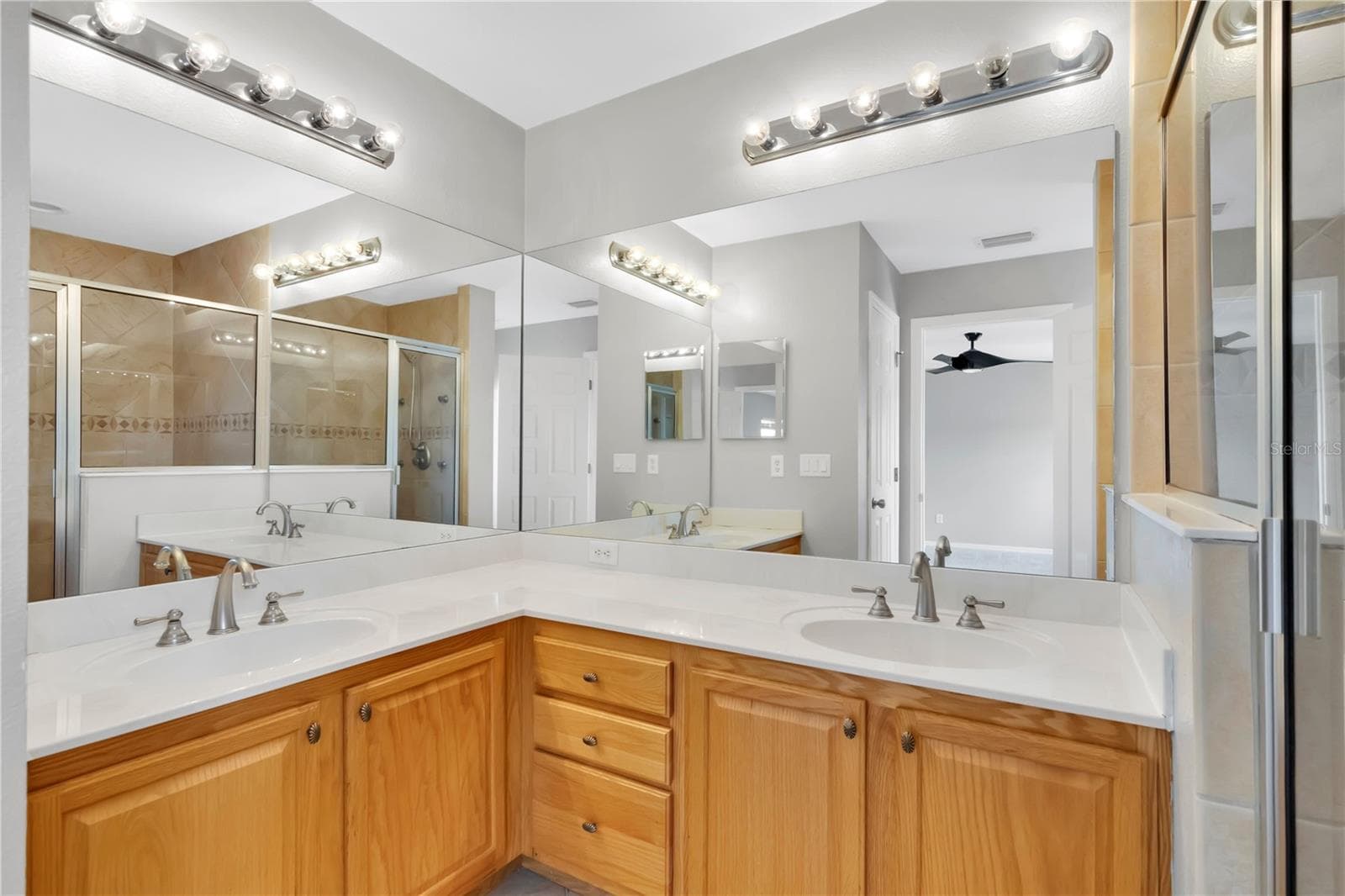 Townhouse at 14766 PEEKSKILL DR, WINTER GARDEN, photo 15 of 33