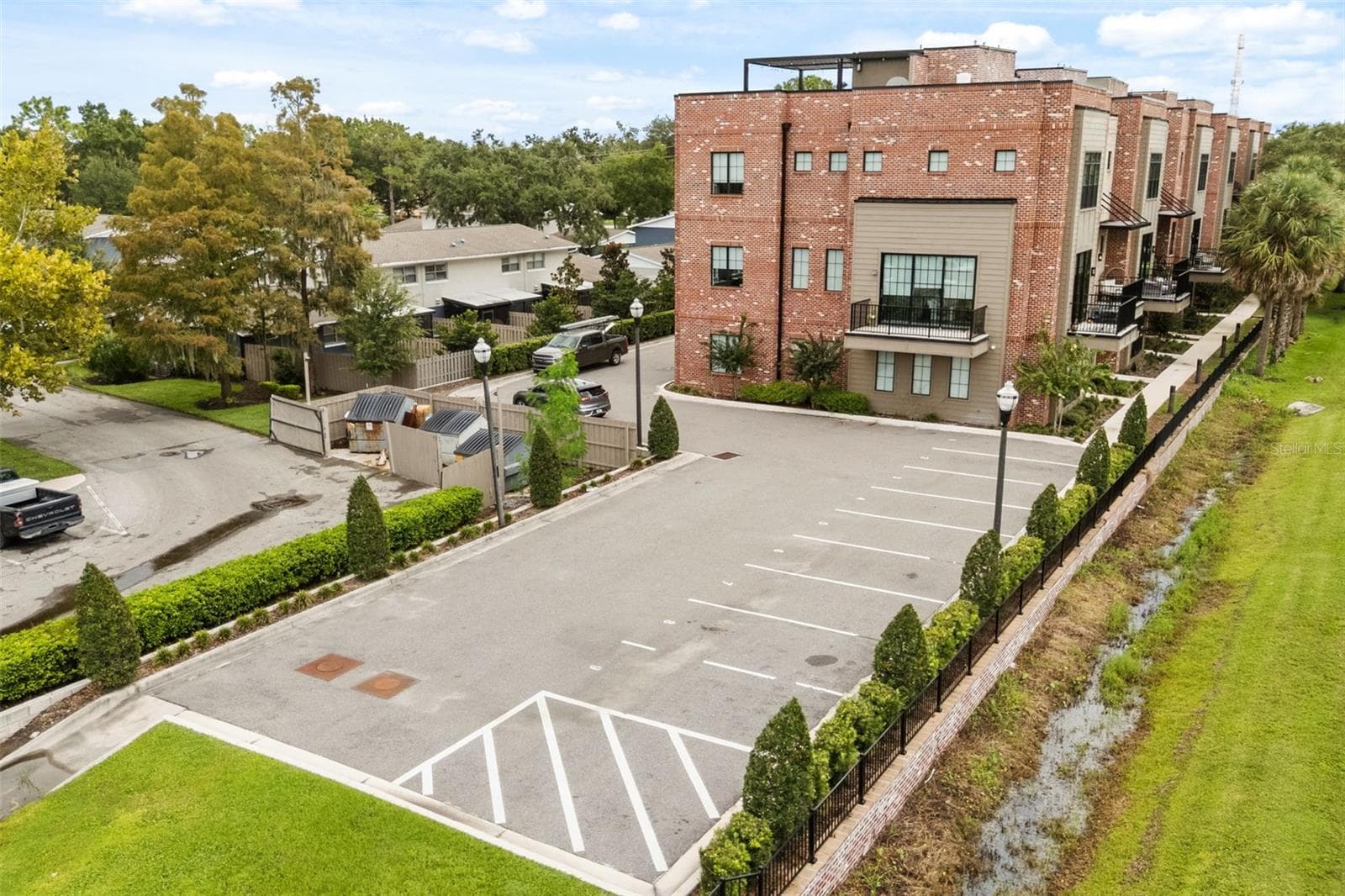 Townhouse at 72 N PARK AVE #8, WINTER GARDEN, photo 39 of 47