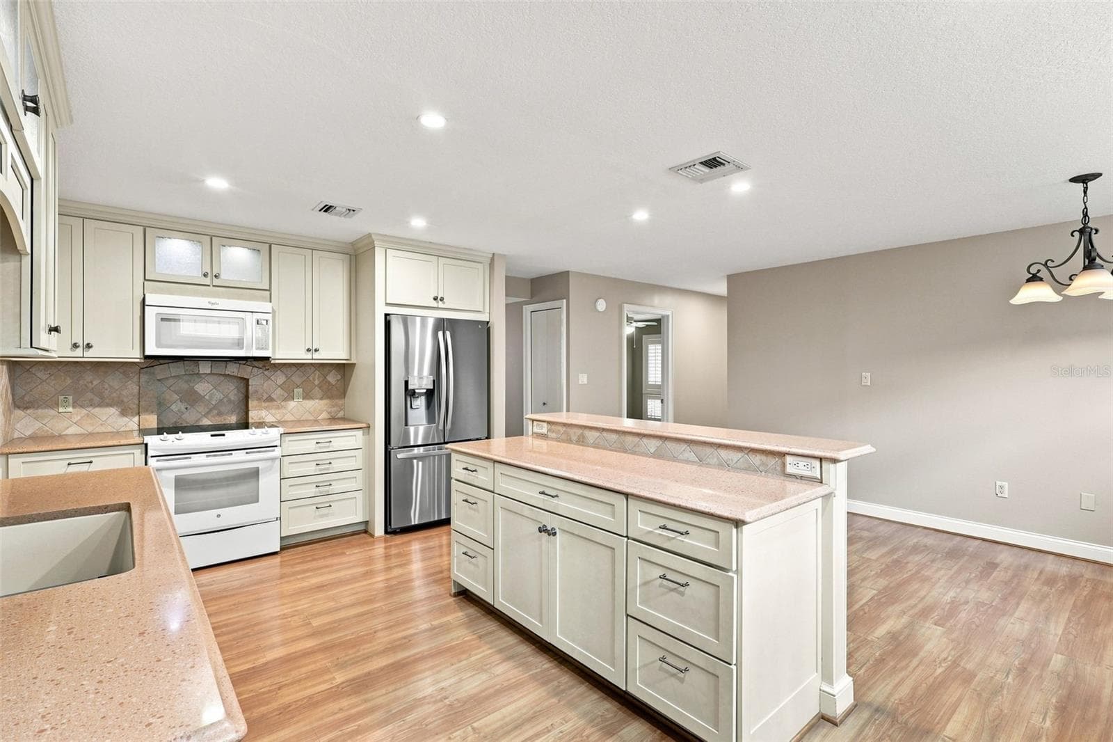 Single Family Residence at 124 OAKS CT, SANFORD, photo 18 of 43