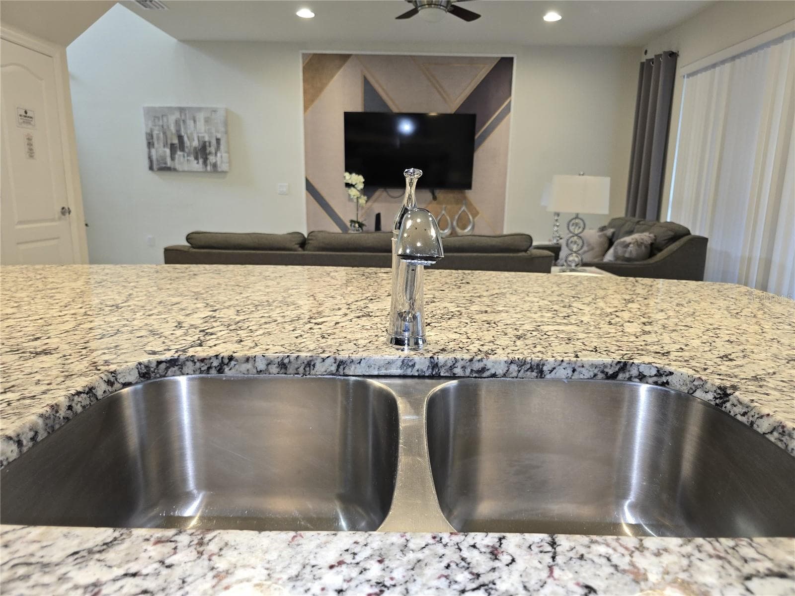 Single Family Residence at 2462 DUBAI ST, KISSIMMEE, photo 15 of 52