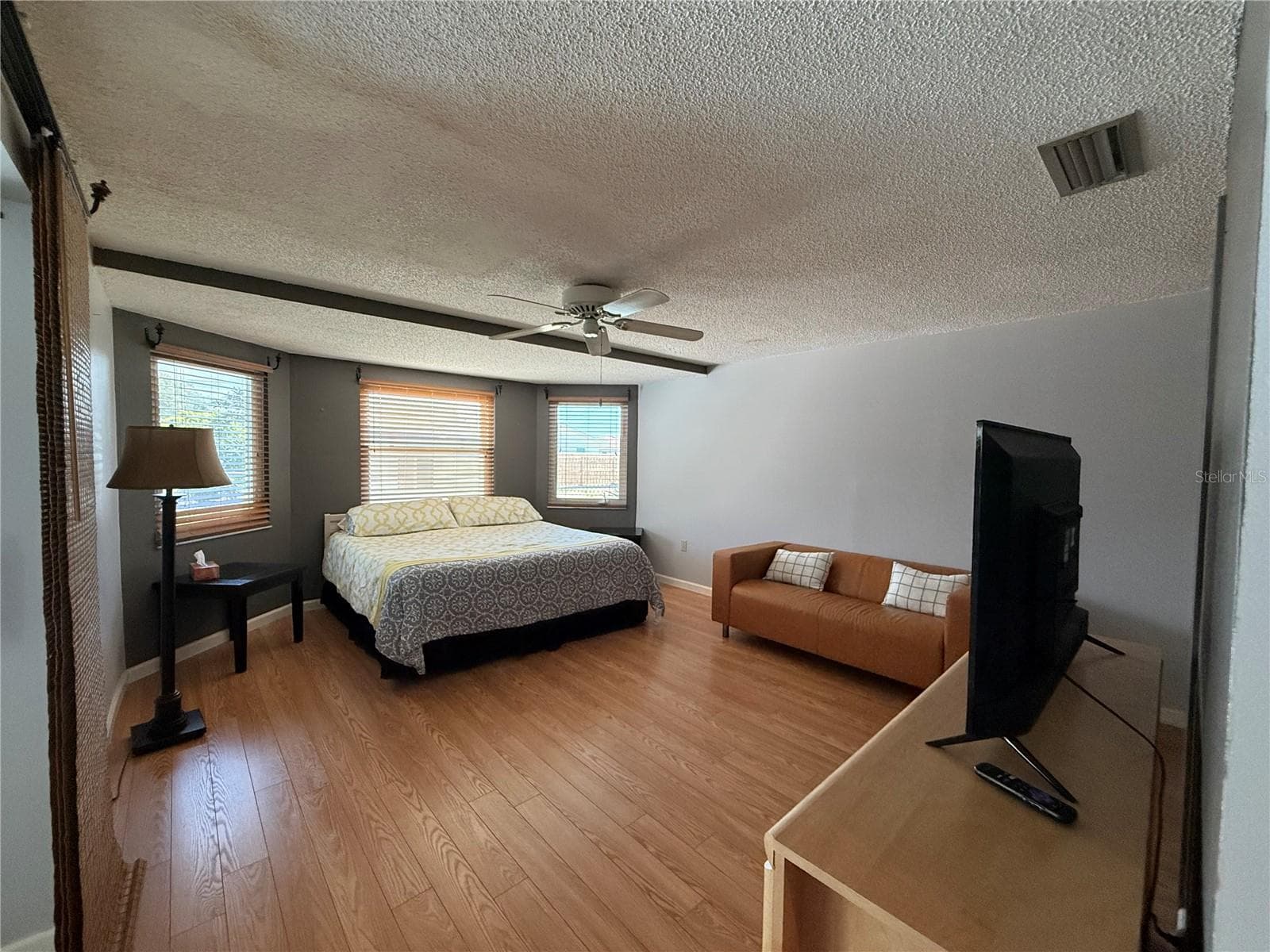Single Family Residence at 318 VENICE EAST BLVD, VENICE, photo 24 of 67