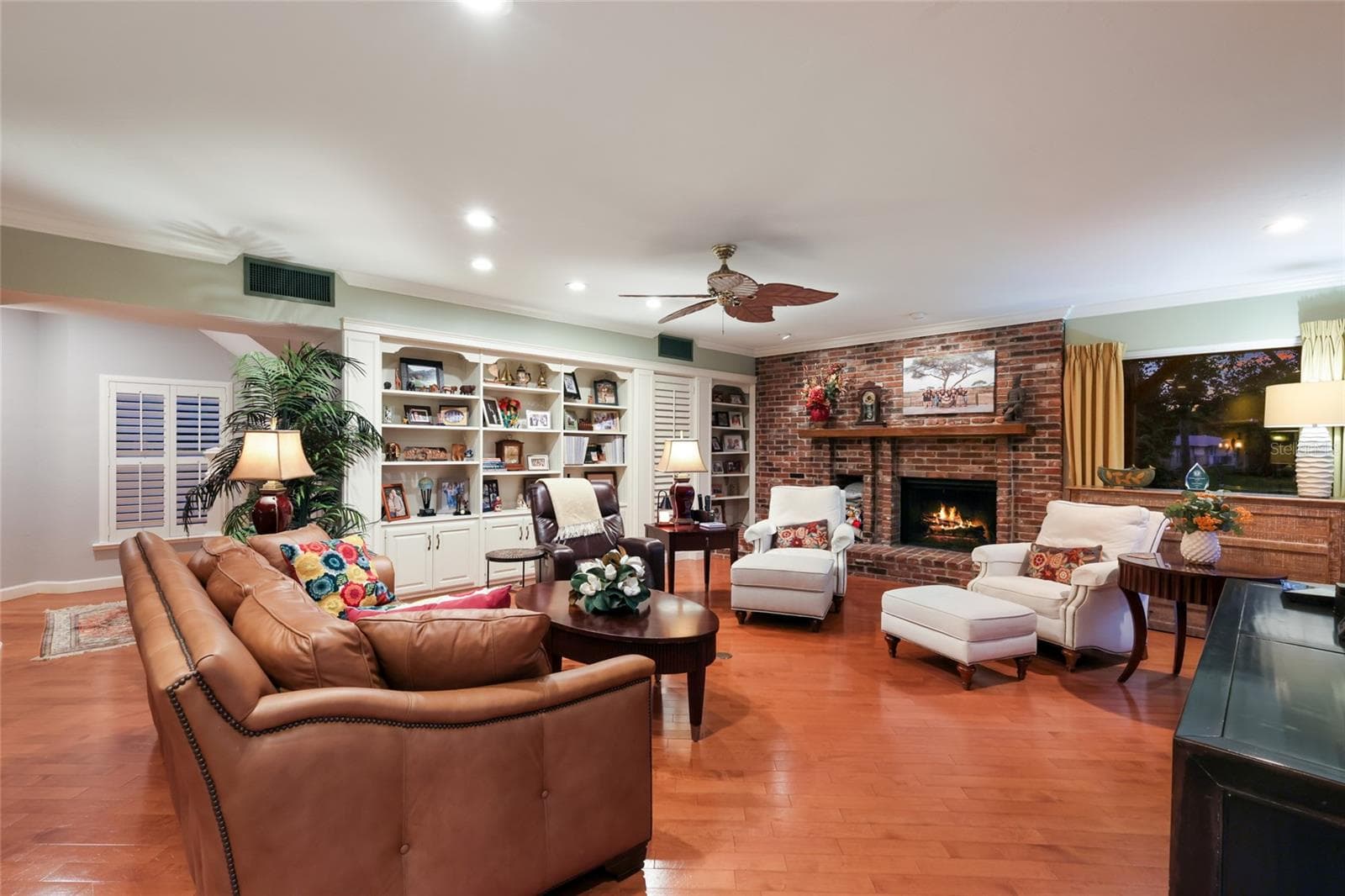 Family Room - 7208 19TH AVE NW, BRADENTON