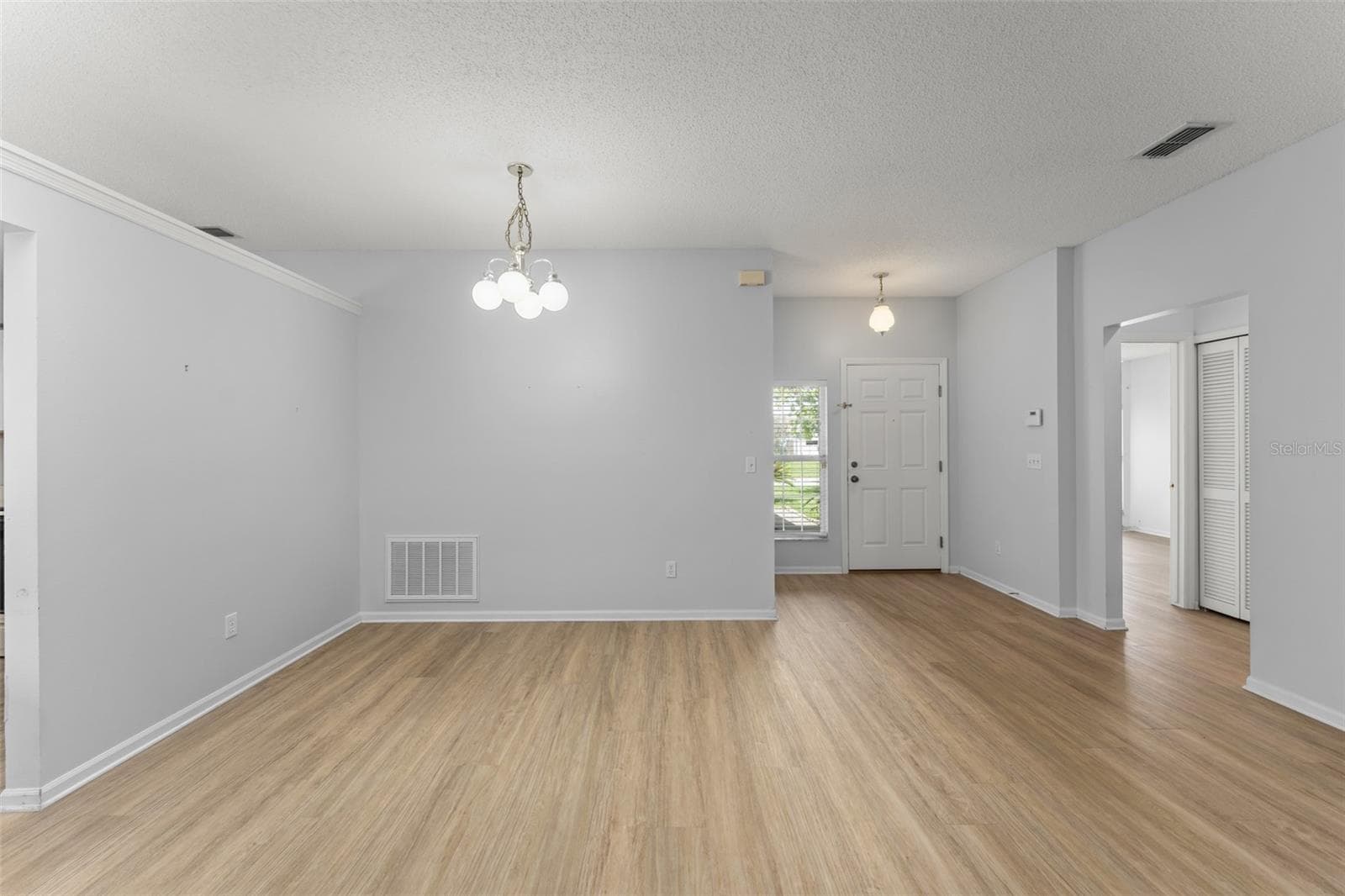 Single Family Residence at 1280 TYLER LAKE CIR, ORLANDO, photo 3 of 39