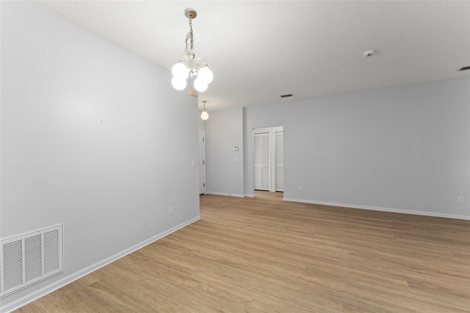Single Family Residence at 1280 TYLER LAKE CIR, ORLANDO, photo 7 of 39