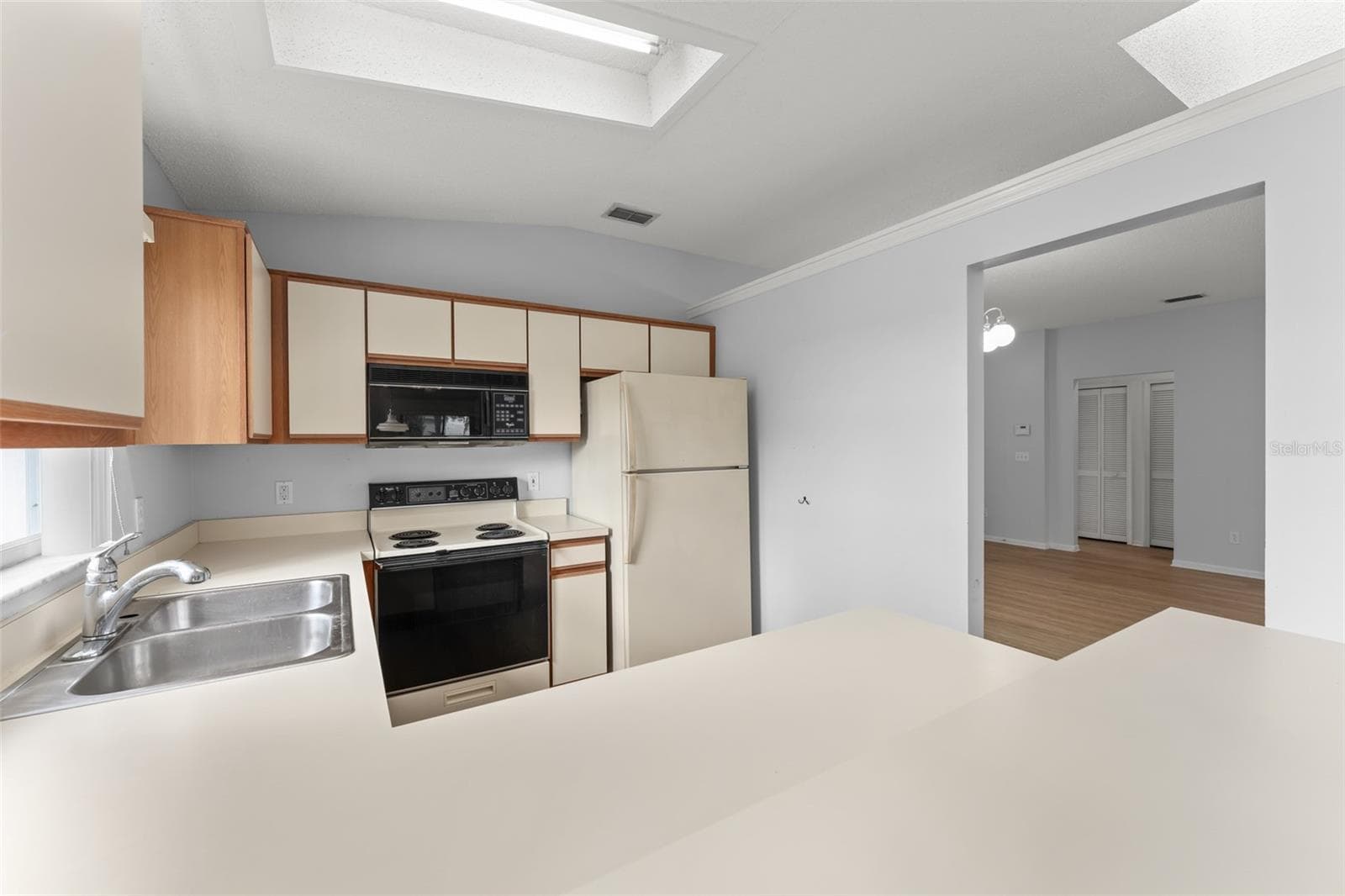 Single Family Residence at 1280 TYLER LAKE CIR, ORLANDO, photo 11 of 39