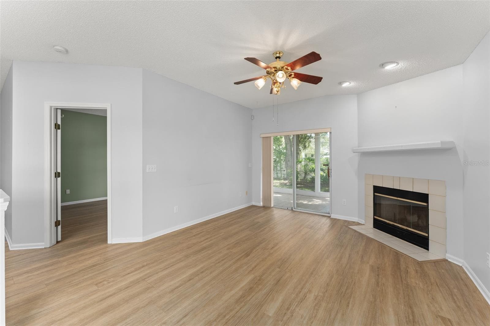 Single Family Residence at 1280 TYLER LAKE CIR, ORLANDO, photo 16 of 39