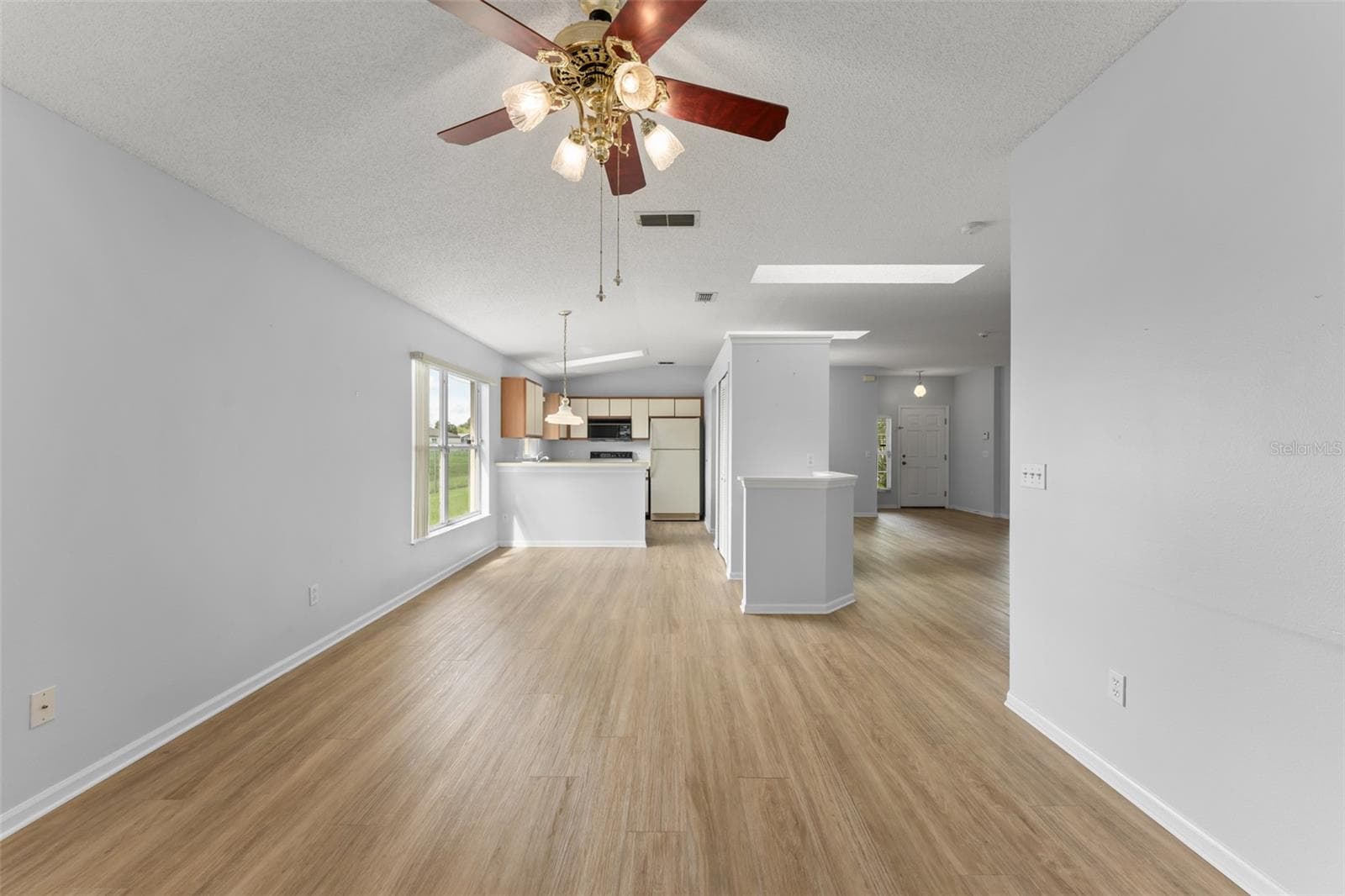 Single Family Residence at 1280 TYLER LAKE CIR, ORLANDO, photo 18 of 39