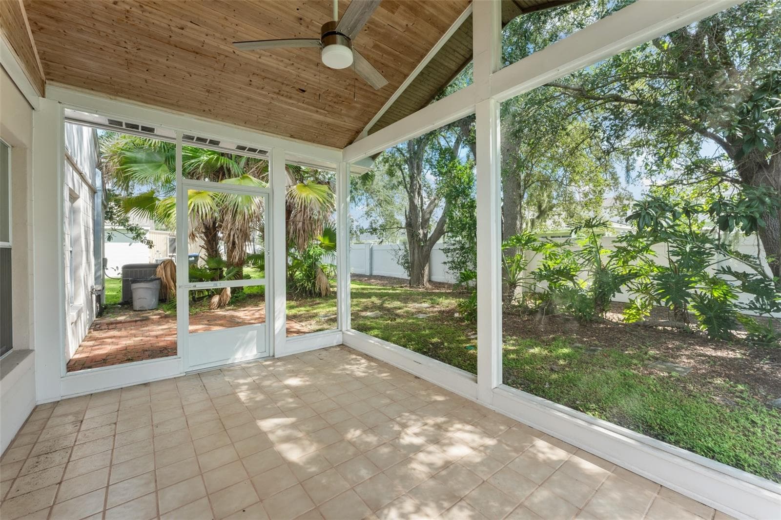 Single Family Residence at 1280 TYLER LAKE CIR, ORLANDO, photo 32 of 39