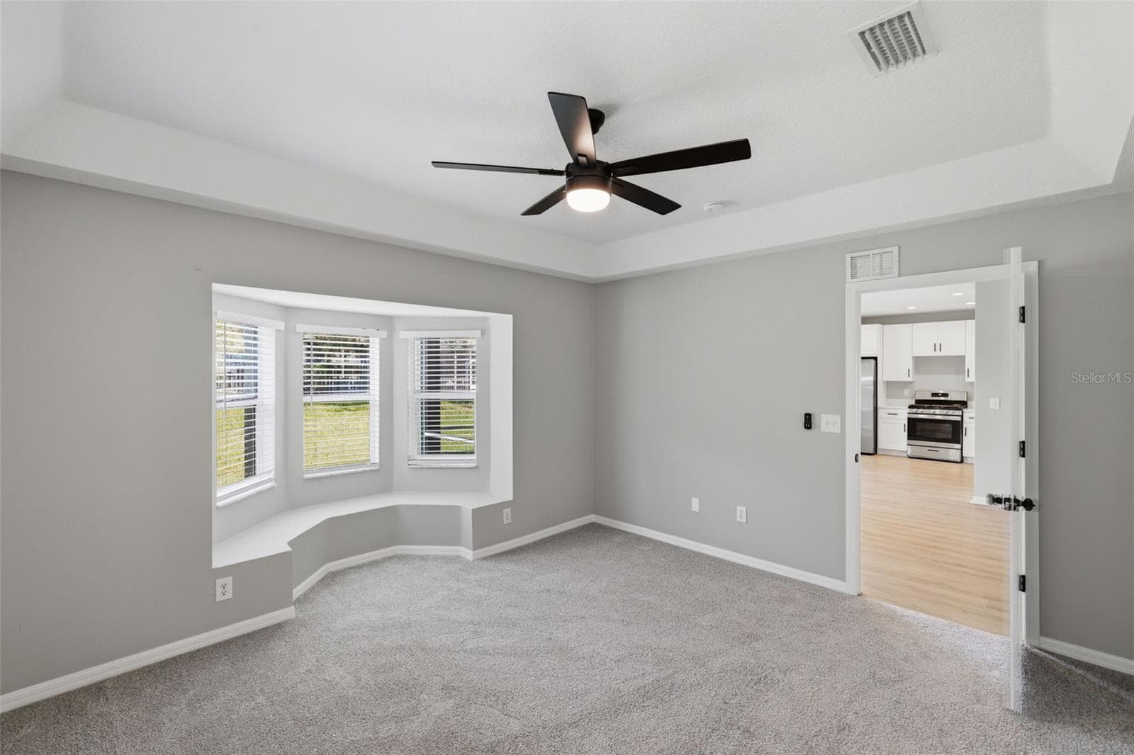 Single Family Residence at 16316 BRIDGECROSSING DR, LITHIA, photo 11 of 25